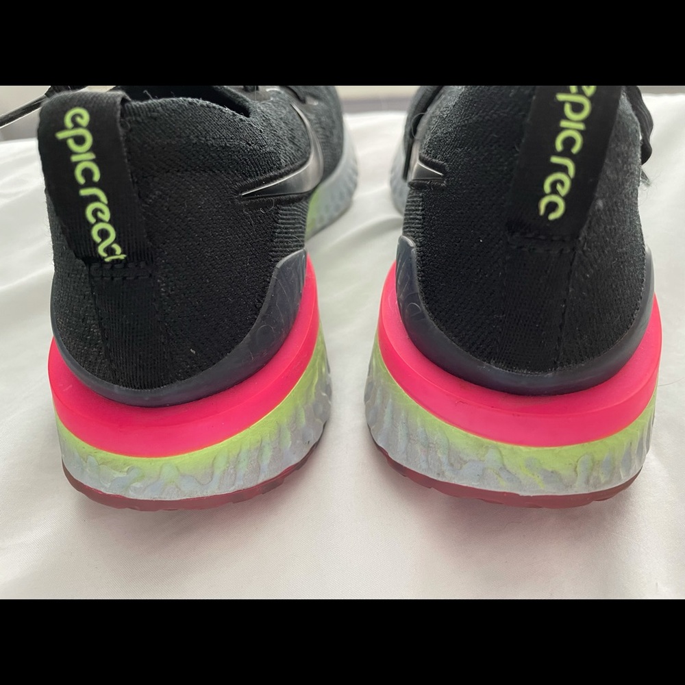 NIKE EPIC REACT FLYNIT